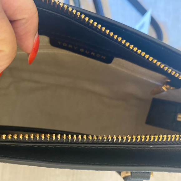 NWT TORY BURCH EMERSON MINI TOP ZIP TOTE BLACK LEATHER CROSSBODY SATCHEL SOLD‼️ - Picture 10 of 10
